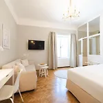 White Flat By Grazrentals Architect Designed & Stylish & Free Parking * Грац