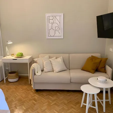 White Flat By Grazrentals With Cool Location & Free Parking * Graz