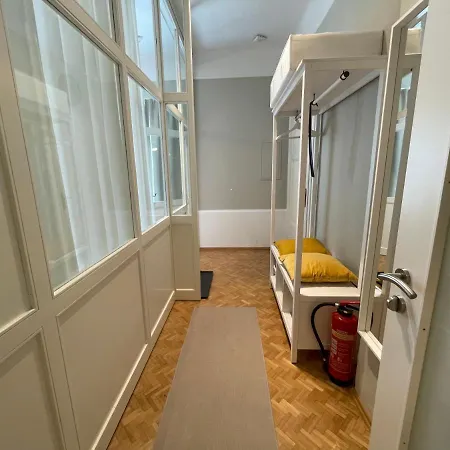 White Flat By Grazrentals With Cool Location & Free Parking Apartment Graz