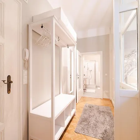 White Flat By Grazrentals Architect Designed & Stylish & Free Parking 格拉茨