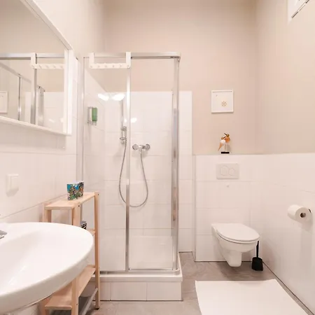 公寓 White Flat By Grazrentals Architect Designed & Stylish & Free Parking 格拉茨