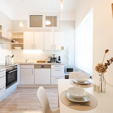 아파트 White Flat By Grazrentals Architect Designed & Stylish & Free Parking